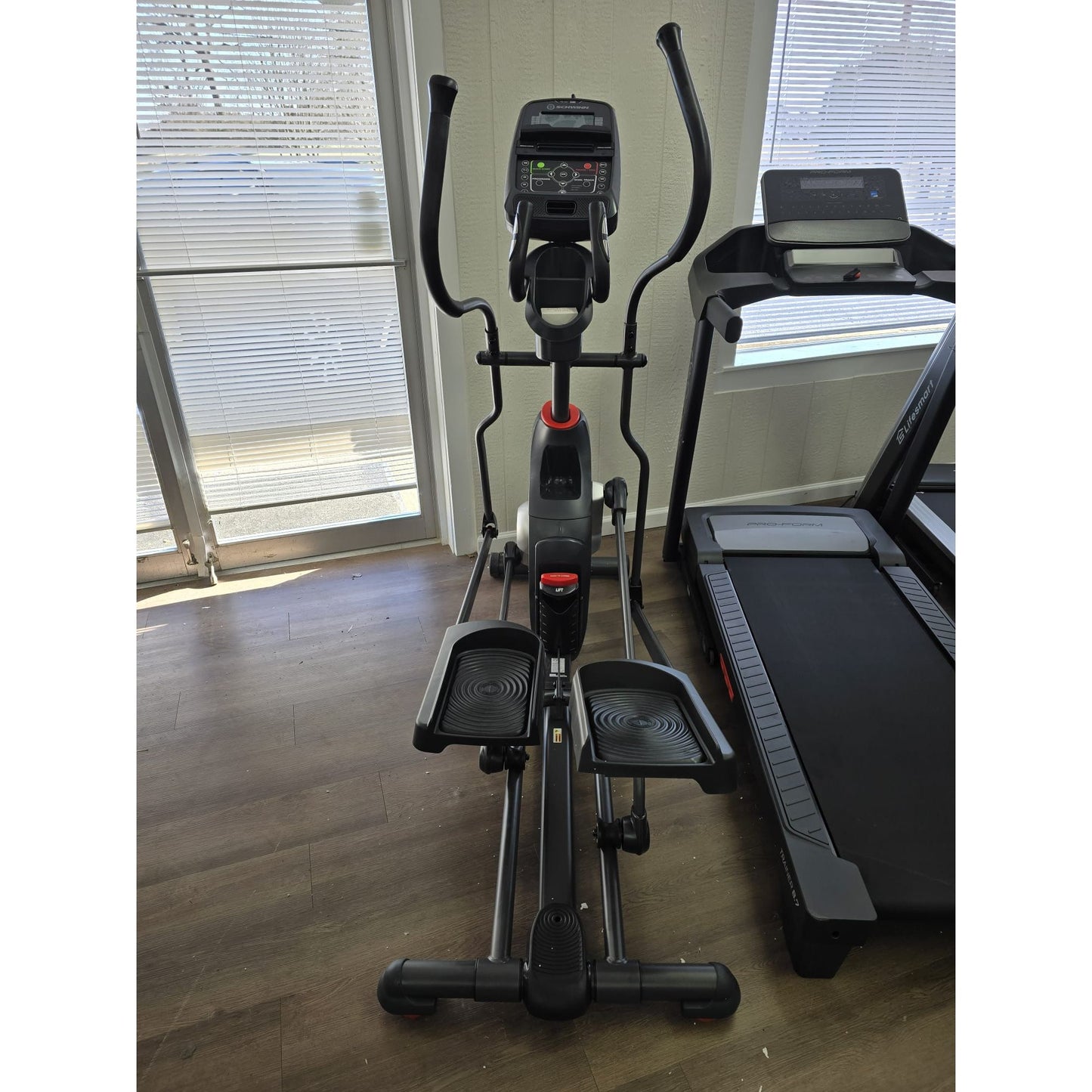 SCHWINN 430 Fitness Eliptical Machine