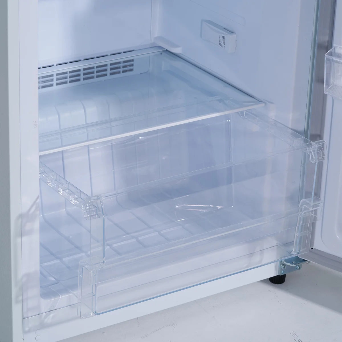 Danby Upright Convertible Freezer or Refrigerator, 14 cu ft, White