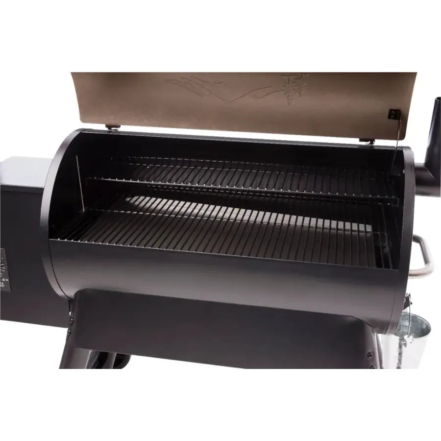 Traeger Pro Series 34-Pellet Grill and Smoker in Bronze